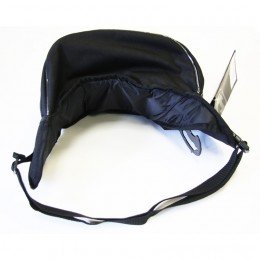 Held Visor Bag 3